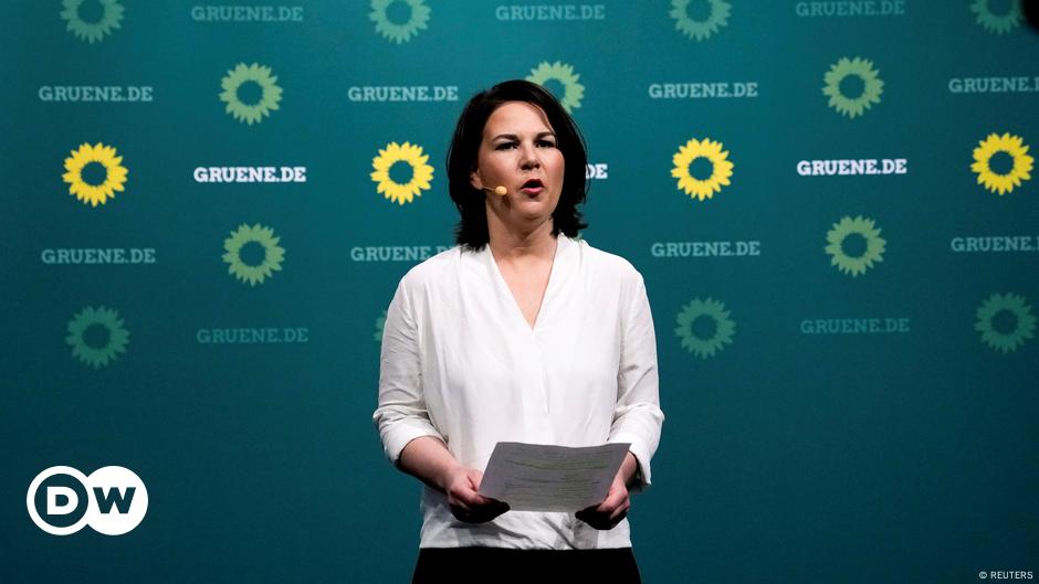 Grüne Kanzlerkandidatin antwortet Kritikern