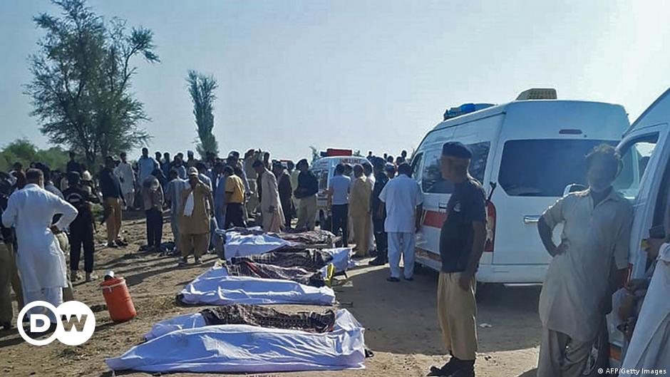 Viele Tote bei Zugunglück in Pakistan