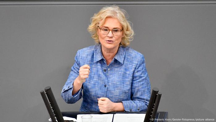 Deutschland Christine Lambrecht Deutscher Bundestag in Berlin