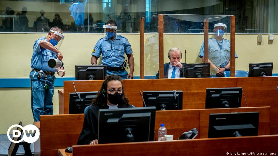Mladić bleibt für immer in Haft