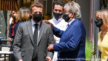 Frankreich Präsident Macron wurde ohrfeigt in Tain l'Hermitage