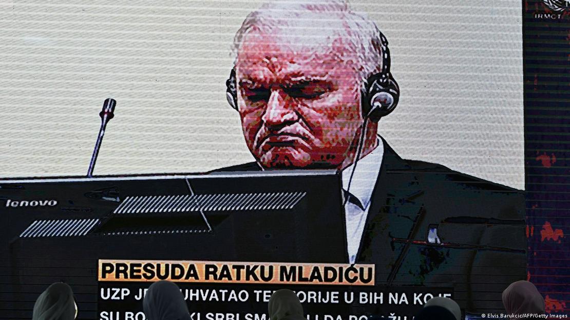 Ratko Mladić prati izricanje presude 2021. godine