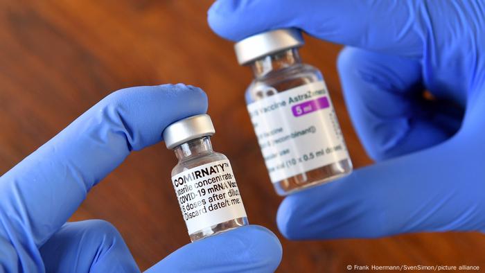 COVID: EU now also backs mix-and-match vaccines | Science | In-depth reporting on science and technology | DW | 07.12.2021
