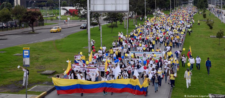 Kolumbien I Bürger rufen zu einer Bewegung gegen Gewalt und zur Unterstützung der öffentlichen Streitkräfte in Bogota auf
