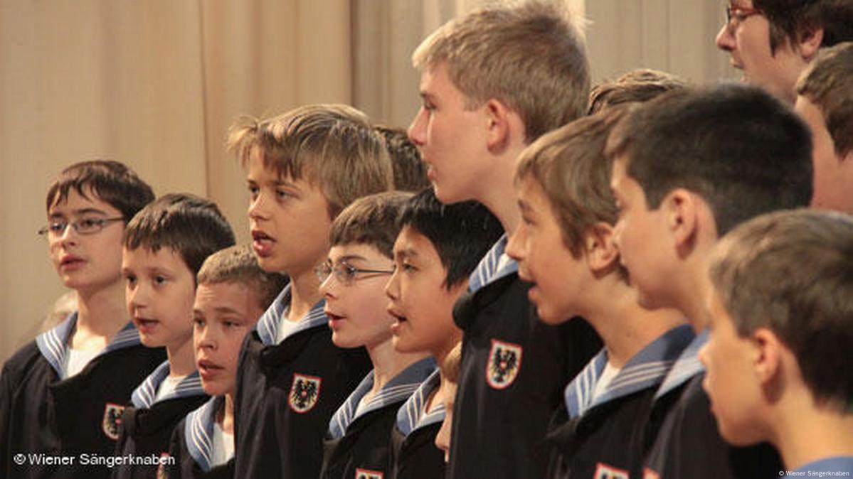 The Vienna Boys Choir – DW – 12/21/2016