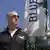 Foto Jeff Bezos saat memantau uji coba roket New Shepard