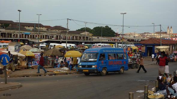 Minibus in Ghana. 