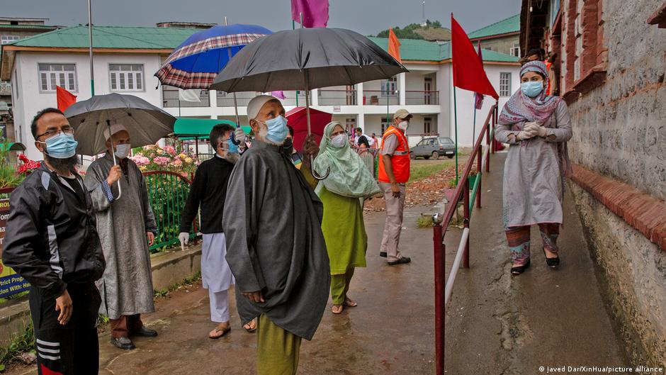 Kashmir: LGBT+ demand healthcare access during COVID pandemic | Asia| An in-depth look at news from across the continent | DW - Vimarsana News