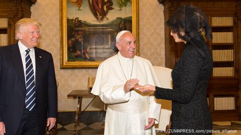 Le pape François reçoit Donald Trump au Vatican, le 24 mai 2024 Le pape François reçoit Donald Trump au Vatican, le 24 mai 2024