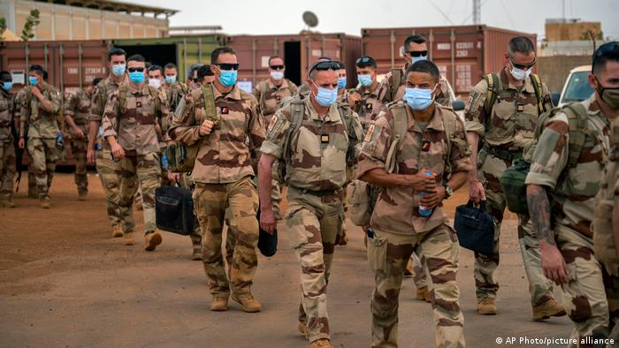 Paris déploie actuellement dans le Sahel quelque 5.100 soldats contre les djihadistes.