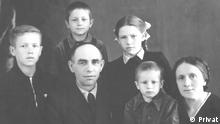  Sowjetische Massendeportationen aus Baltikum: 3 Familiengeschichten
Die Familie von Kazimierz und Bertha Markauskas, Jakutsk, 1957.
via Marina Baranovska
