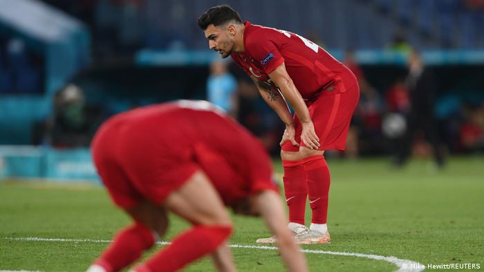 Turquía sufrió una aplastante derrota en el partido inaugural contra Italia