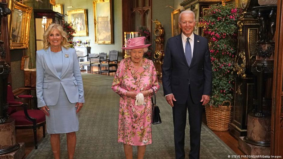 Rainha Elizabeth recebe Joe Biden no Castelo de Windsor | Notícias internacionais e análises | DW - Vimarsana News