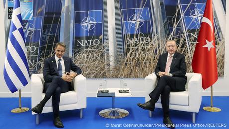 Eκλογές σε Ελλάδα και Τουρκία: Ομοιότητες και διαφορές