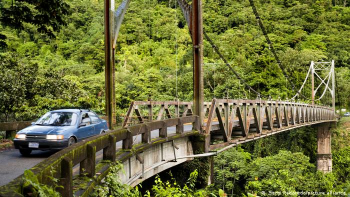 Costa Rica I Brücke Peñas Blanca