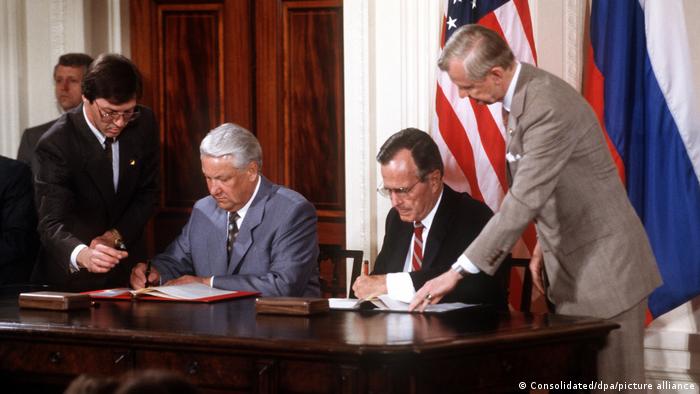 USA Washington | Bush und Jelzin unterzeichnen Abrüstungsvereinbarung