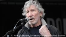 22.02.2020
Musician Roger Waters speaks to hundreds of activists fighting to stop the extradition of Julian Assange to the United States for committing espionage charges against the American government on Saturday, February 22, 2020 in London. The trial to extradite Julian Assange begins on Monday in London on February 24 2020. Photo by Hugo Philpott/UPI Photo via Newscom picture alliance