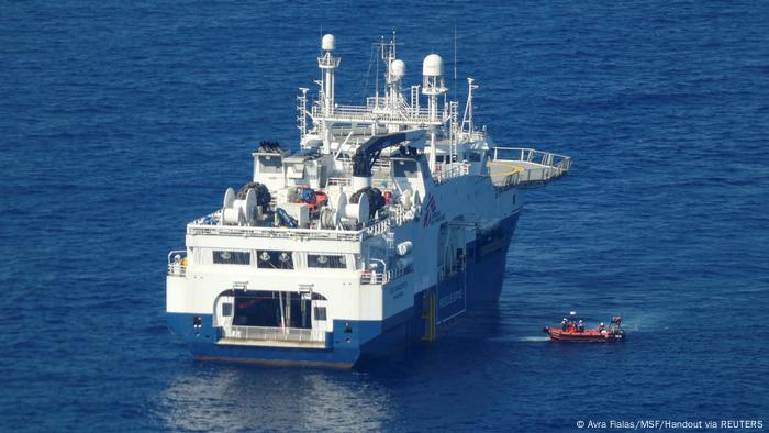 El barco de rescate de migrantes Geo Barent, operado por Médicos sin Fronteras en el Mediterráneo Central.