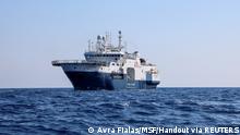 El barco de MSF rescata a 440 migrantes en el Mediterráneo central