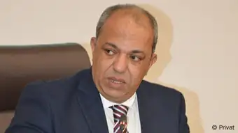 الدكتور عبد الفتاح البلعمشي أستاذ العلاقات الدولية والقانون الدولي بجامعة القاضي عياض بمراكش