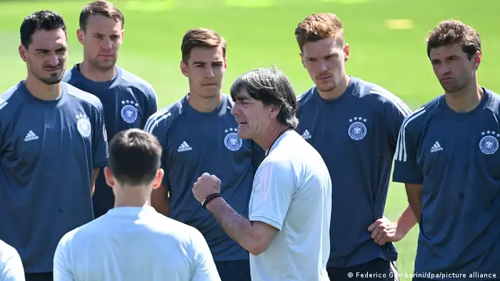 Fußball Euro 2020 | DFB Training in Herzogenaurach | Joachim Löw und Mannschaft