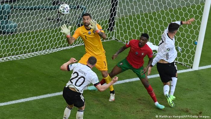 Ruben Goossens marca o quarto gol da Alemanha