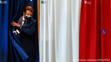 Γαλλία: Πέντε κόμματα συσπειρώνονται για να στηρίξουν την παραμονή του Εμ. Μακρόν στην προεδρία