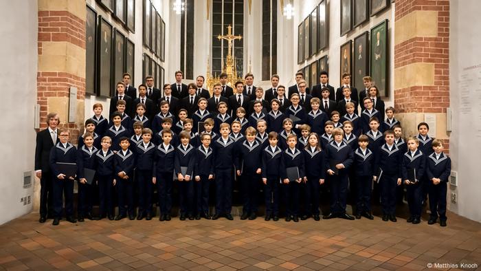 Gruppenbild des Thomanerchors in der Kirche Gruppenbild des Thomanerchors in der Kirche