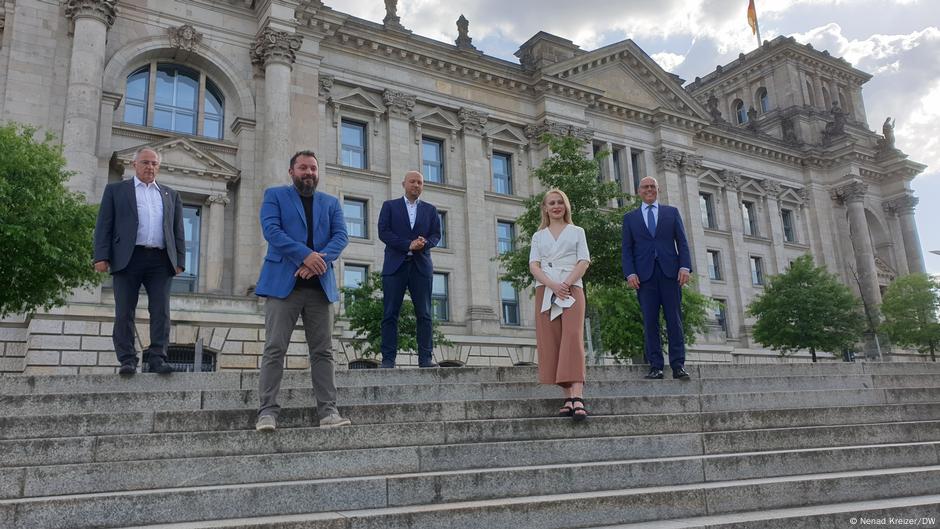 "Sie sind nicht alleine" - Solidaritätspreis für Journalisten aus Südosteuropa