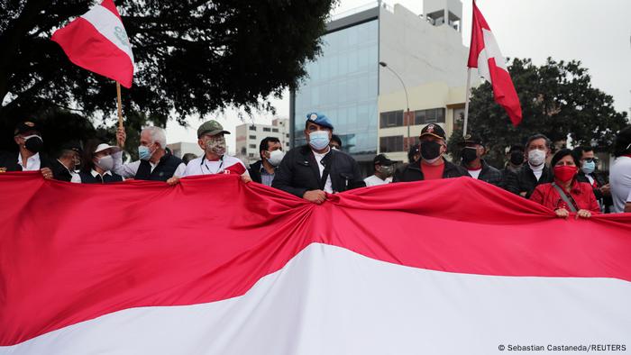 Peru I Protest militärischer Renter in Lima