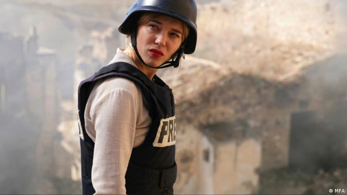 Film still 'France': Lea Seydoux in the role of a war reporter.