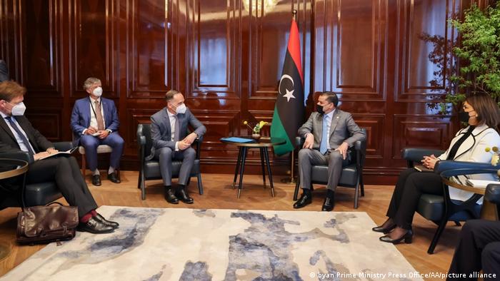 Konferansa ev sahipliği yapan Heiko Maas dün Libya Başbakanı Abdülhamid Dibeybe ile Berlin'de bir araya geldi