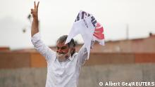 23.06.21 *** Catalan leader Jordi Cuixart reacts in front of the Lledoners prison after the Spanish government announced a pardon for those who participated in Catalonia's failed 2017 independence bid, Sant Joan de Vilatorrada, near Barcelona, Spain, June 23, 2021. REUTERS/Albert Gea