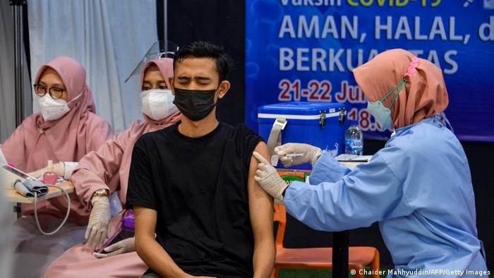 Vaksinasi di Banda Aceh, Juni 2021
