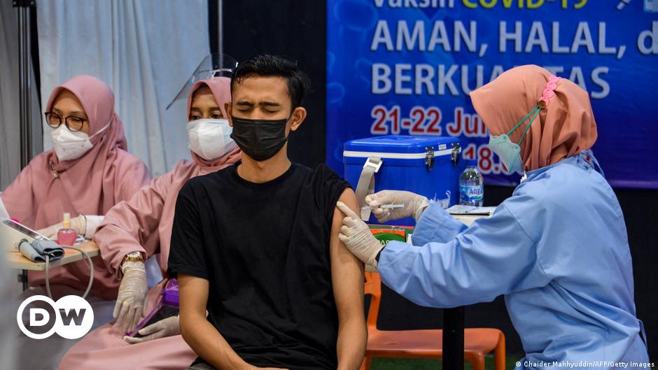 Kritik terhadap penanganan epidemi di Indonesia – DW – 23 Juni 2021