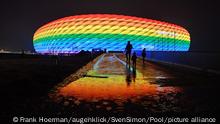 30.01.2021, München, Deutschland Fu?ball, 1. Bundesliga, Saison 2020/2021, FC Bayern M_nchen Muenchen - TSG Hoffenheim 4:1 Allianz Arena , Stadion , von , FC Bayern M_nchen , leuchtet , in, den , Regenbogenfarben als , Zeichen , f_r , Toleranz , und , gegen , Diskriminierung , Hinterleger , Regenbogen Foto: Sven Simon / Pool / via firo Sportphoto