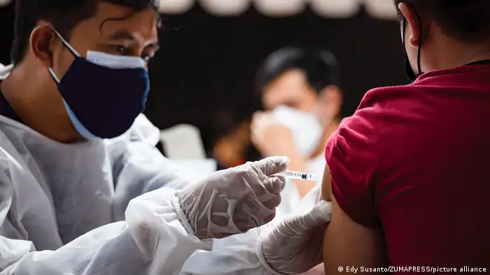Indonesien | Coronavirus | Impfkampagne in Jakarta