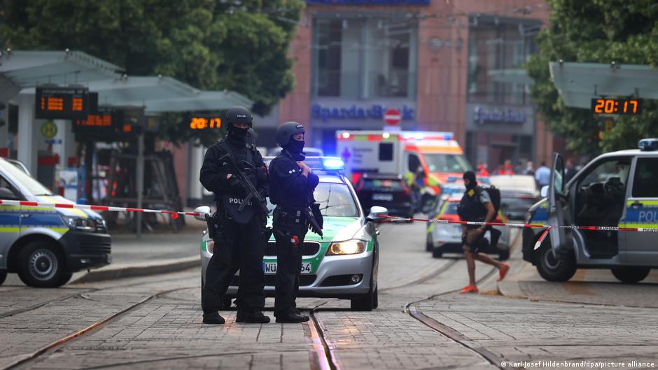 Ermittlungen nach Messerangriff von Würzburg | Aktuell Deutschland | DW - Vimarsana News