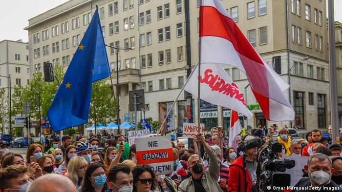 Polen Warschau | Oppositionsflagge Belarus