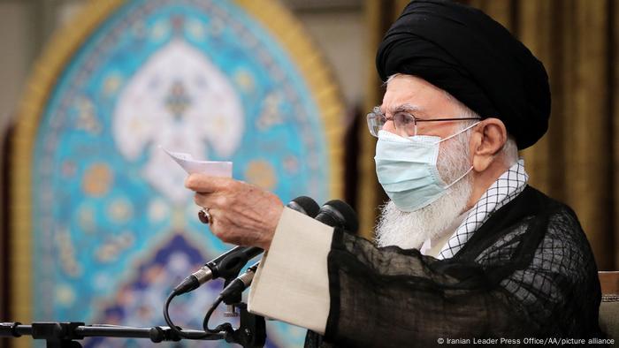 علی خامنه‌ای، رهبر جمهوری اسلامی گفته آمار اقتصادی دهه ۹۰ حقا و انصافا ناخرسندکننده است
