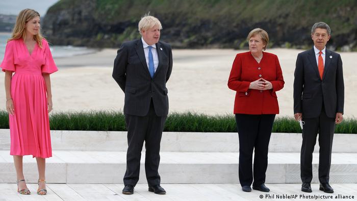 Angela Merkel And Boris Johnson Too Different For Personal Warmth Germany News And In Depth Reporting From Berlin And Beyond Dw 01 07 2021 [ 394 x 700 Pixel ]