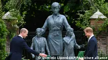 戴安娜王妃雕像揭幕 威廉哈里再聚首