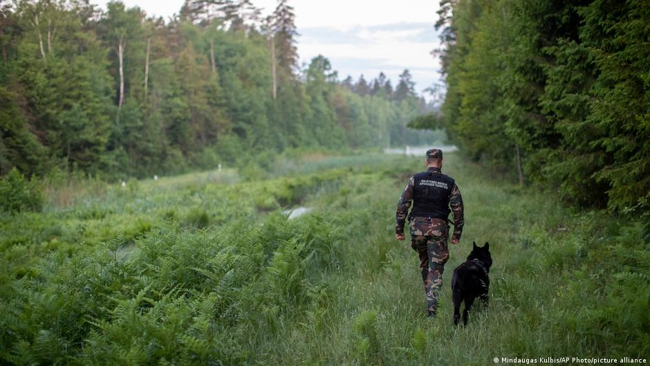 Zemsta Łukaszenki. Uchodźcy na granicy białorusko-litewskiej | Niemcy – bieżąca polityka niemiecka. Wiadomości DW po polsku | DW - Vimarsana News