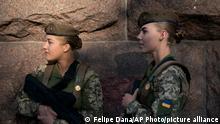 Українські ветеранки про роль жінок на війні (відео)