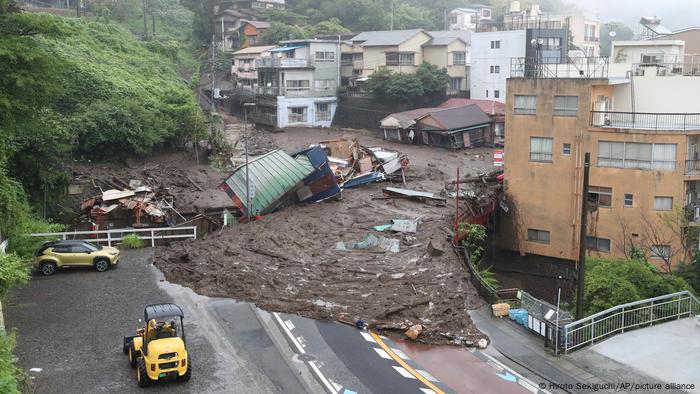 Japan I Starkregen und Erdrutsch in Atami
