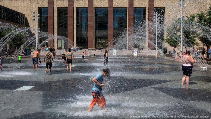 El calor récord golpeó a muchos países este año, entre ellos a Canadá, donde el mercurio se disparó a casi 50 grados Celsius.