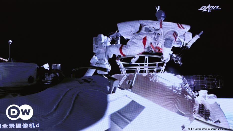 Spaziergang im Weltraum an Chinas Raumstation