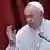 پاپ فرانسیس و انتقال به بیمارستانی در رم