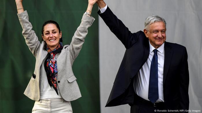 Claudia Sheinbaum, alcaldesa de Ciudad de México, junto al presidente mexicano, Andrés López Obrador. (2019).