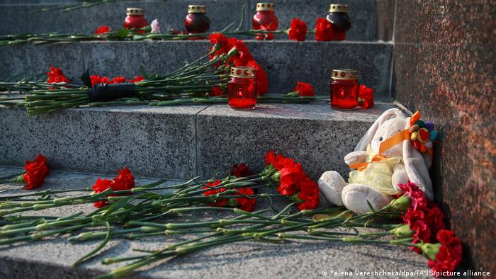 Palana, Kamchatka, Rusia: tributos a las víctimas del accidente aéreo de un AN-26, el 6 de julio de 2021.